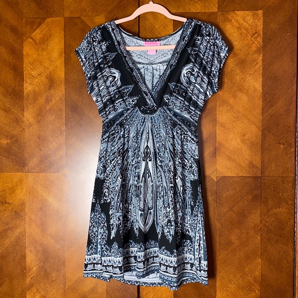 Women’s she’s cool Paisley mini dress/tunic L NWOT